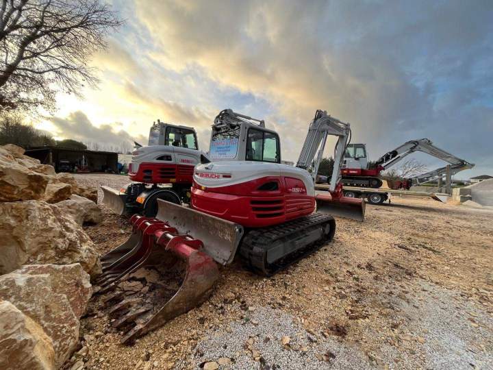 Pelles hydrauliques à louer, Montayral
