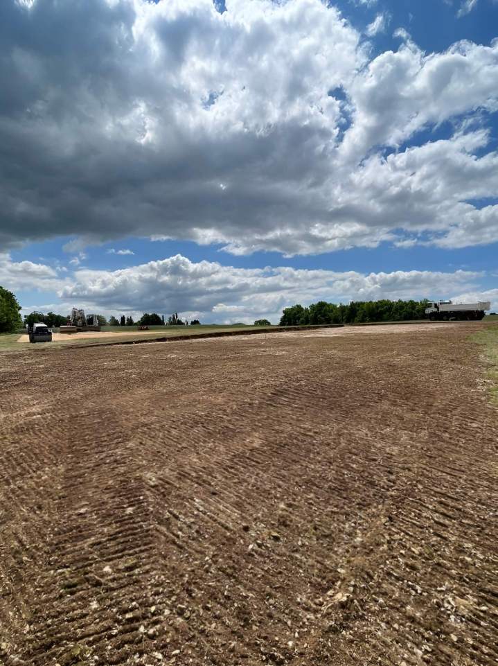 Champ agricole labouré, Montayral