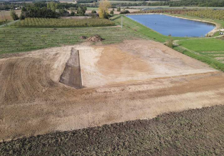 Nivellement du terrain à Montayral